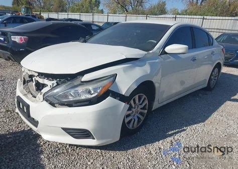 2016 Nissan Altima 2.5/2.5 S/2.5 Sl/2.5 Sr/2.5 Sv z USA, uszkodzony, nr VIN 1N4AL3AP8GC253266